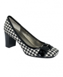 Let the cute patterns of Bandolino's Jasper pumps make your outfit come alive.