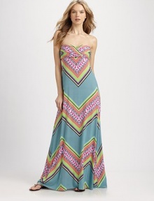 A dramatic, floor-skimming length meets a dreamy print deeming this the quintessential coverup for those who refuse to settle for predictable style.Bandeau topSleevelessBack zipper95% modal/5% spandexMachine washMade in USA A dramatic, floor-skimming length meets a dreamy print deeming this the quintessential coverup for those who refuse to settle for predictable style.Bandeau topSleevelessBack zipper95% modal/5% spandexMachine washMade in USA