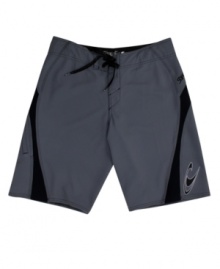 Bring West Coast surfer style from the surf to the streets with these casual board shorts from Quiksilver. Bring West Coast surfer style from the surf to the streets with these casual board shorts from Quiksilver.