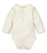 Crafted in super soft cotton, this beautfully crafted bodysuit is adorned with In Ze Pocket print at back pocket.