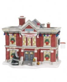 Build the town straight out of A Christmas Story with this classic porcelain model of the iconic Cleveland Elementary School, where Flick's tongue froze to the flag pole and Ralphie's daydreams about a Red Ryder BB gun spun out of control.