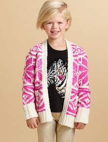 Light, luscious yet wonderfully warm, in the prettiest snowflake intarsia with solid ribbed trim.V-necklineOpen frontLong sleevesAcrylic/Wool/AlpacaDry cleanImported Light, luscious yet wonderfully warm, in the prettiest snowflake intarsia with solid ribbed trim.V-necklineOpen frontLong sleevesAcrylic/Wool/AlpacaDry cleanImported