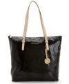 An ultra-soft leather creates the perfect canvas to showcase 18k gold hardware and a signature front plaque. This MICHAEL Michael Kors design is a show-stopping classic that will remain in your wardrobe for years.