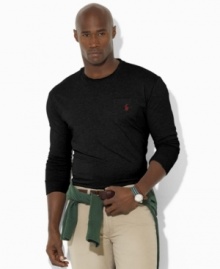 Long-sleeved T-shirt, cut for a comfortable, classic fit. Long-sleeved T-shirt, cut for a comfortable, classic fit.