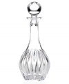 Dramatic cuts and a modern shape give this wine decanter a stunning flair. Topped by a beautiful crystal orb this decanter displays your fine wine in an equally fine setting. A wonderful gift for any oenophile.