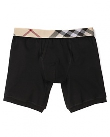 Soft, breathable boxers with a hint of stretch for stylish, all-day comfort. Soft, breathable boxers with a hint of stretch for stylish, all-day comfort.