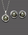 Class and sophistication combine in a swirling knot of style. Symbolic for love, this polished jewelry set features cultured Tahitian freshwater pearls (8-9 mm) set in sterling silver. Approximate length: 18 inches. Approximate pendant drop: 1-8/10 inch. Approximate earring diameter: 5/8 inch.