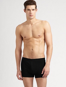 So-soft cotton comfort with a hint of stretch and a discreet, mercerized sheen. Signature waistband 96% cotton/4% elastane Machine wash Imported 