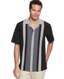 This short-sleeved panel shirt from Via Europa sets your warm-weather wardrobe apart. This short-sleeved panel shirt from Via Europa sets your warm-weather wardrobe apart.