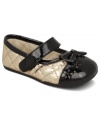 Let her sweet style shine in these Pixie flats from Nina, with metallic accents that complement her cute look.