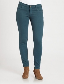 You will fall for these denim leggings offering a to-die-for fit, thanks to the perfect amount of stretch.Belt loopsButton closureZip flyInseam, about 30Cotton/elastaneMachine washMade in USA