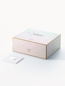 An ultra-luxurious pad made of pure cotton enveloped in natural silk that has an extra-soft, smooth texture. Increases the effectiveness of balancing lotions and moisturizers by promoting exfoliation to allow more product absorption into the skin. 120 sheetsThe Importance of Face to Face ConsultationLearn More about Cle de Peau BeauteLocate Your Nearest Cle de Peau Beaute Counter An ultra-luxurious pad made of pure cotton enveloped in natural silk that has an extra-soft, smooth texture. Increases the effectiveness of balancing lotions and moisturizers by promoting exfoliation to allow more product absorption into the skin. 120 sheetsThe Importance of Face to Face ConsultationLearn More about Cle de Peau BeauteLocate Your Nearest Cle de Peau Beaute Counter