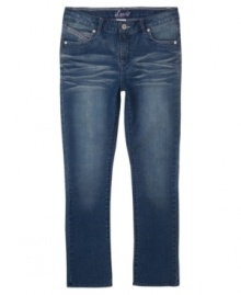 Super skinny and extra stylish, her favorite Levi's get glammed up with sparkly rhinestones and embroidery. Super skinny and extra stylish, her favorite Levi's get glammed up with sparkly rhinestones and embroidery.