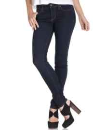 In an ultra dark wash, these Else Jeans skinny jeans are perfect for a sleek & chic look!