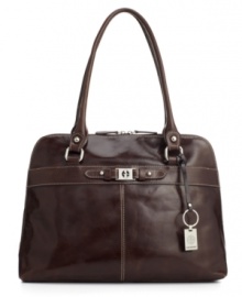 The zip around tote in glazed leather presents a polished image, by Giani Bernini. The zip around tote in glazed leather presents a polished image, by Giani Bernini.
