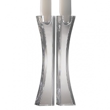Clarus Kissing Candleholders are made for each other. From Nambé of New Mexico, these beautiful works of art are the result of a collaboration between Nambé's award-winning designers and master European glass blowers. Available in 7 and 9 heights. Clarus Kissing Candleholders are made for each other. From Nambé of New Mexico, these beautiful works of art are the result of a collaboration between Nambé's award-winning designers and master European glass blowers. Available in 7 and 9 heights.