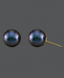 A modern twist to a classic piece. Belle de Mer's cultured freshwater pearls (8-9 mm) have been given an edgy spin with a chic layer of black dye. Set in 14k gold. Approximate diameter: 3/8 inch. A modern twist to a classic piece. Belle de Mer's cultured freshwater pearls (8-9 mm) have been given an edgy spin with a chic layer of black dye. Set in 14k gold. Approximate diameter: 3/8 inch.