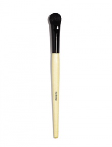 Introducing the Eye Sweep Brush. With soft bristles and a full, rounded shape, it's the perfect all-around eye brush. It applies the right amount of shadow to the lower lid and crease. Can also be used to apply base color over entire lid. Introducing the Eye Sweep Brush. With soft bristles and a full, rounded shape, it's the perfect all-around eye brush. It applies the right amount of shadow to the lower lid and crease. Can also be used to apply base color over entire lid.