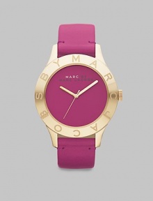 A clean and sleek style in radiant goldtone and supple, matte leather. Quartz movementWater resistant to 5 ATMRound goldtone ion-plated stainless steel case, 40mm (1.6) Logo engraved bezelAmethyst dialSecond hand Amethyst matte leather strapImported