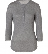 An essential basic in super soft cotton-cashmere, Majestics henley is a must for your layered looks - Rounded neckline, button closures, 3/4 sleeves - Classic slim fit - Pair with favorite skinnies and chunky biker boots