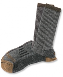 As you trek into adventure, these boot socks by Timberland have full terry interior for added warmth and coziness, arch support for all day comfort, and a touch of spandex to stay in place.