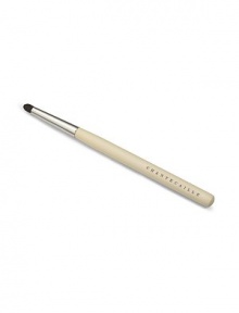 A round closely trimmed brush to easily smudge color around the rim of the eyes. Made of luxuriously soft black squirrel hair. A round closely trimmed brush to easily smudge color around the rim of the eyes. Made of luxuriously soft black squirrel hair.