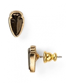 House of Harlow 1960's arrowhead studs are an edgy choice. Day or night, these pointy gold-plated studs slip in to add a dose of danger.