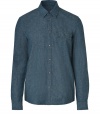 A versatile staple packed with wearing possibilities, Marc by Marc Jacobs chambray shirt is a cool take on this trend-favorite style - Classic collar, long sleeves, buttoned cuffs, button-down front, buttoned chest pocket, shirttail hemline - Tuck into tailored trousers with a sleek belt and leather boots