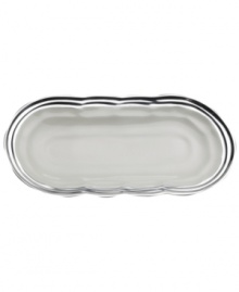 Gently scalloped edges are carved of metal and enamel, creating serveware that embodies graceful elegance. This charming bread tray complements both Italian and French Countryside dinnerware from Mikasa. Gently scalloped edges are carved of metal and enamel, creating serveware that embodies graceful elegance. This charming bread tray complements both Italian and French Countryside dinnerware from Mikasa.