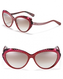 The classic cat eye gets an update with two tone frames and etched edges for a modern appeal.