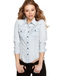 Don this lightweight denim-inspired top from GUESS? with a pair of skinny jeans for a chic, everyday look that you can depend on! Don this lightweight denim-inspired top from GUESS? with a pair of skinny jeans for a chic, everyday look that you can depend on!