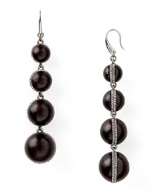The '70's make a sophisticated return with this pair of graduated linear earring from MICHAEL Michael Kors. A glamourous fusion of tone and texture, this pair is a chic flashback. The '70's make a sophisticated return with this pair of graduated linear earring from MICHAEL Michael Kors. A glamourous fusion of tone and texture, this pair is a chic flashback.