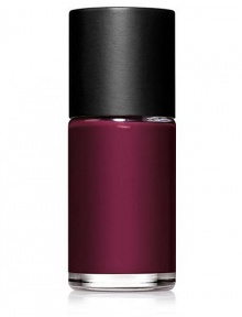 Display ultimate sophistication on your fingertips and toes with 2 limited-edition nail polishes in stunning jewel tones. Made in France. 0.4 oz. 
