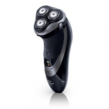 Shave wet with gel for extra comfort or dry for convenience with this versatile Norelco Philips electric razor. It features DualPrecision blades, three pivoting and flexing low-friction heads and super lift-and-cut action for a close, clean shave every time. Shave wet with gel for extra comfort or dry for convenience with this versatile Norelco Philips electric razor. It features DualPrecision blades, three pivoting and flexing low-friction heads and super lift-and-cut action for a close, clean shave every time.