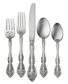 Complete a lavish table setting with refined Michelangelo place settings. Meticulously detailed flatware handles with traditional styling are durable enough for anytime use in premium stainless steel from Oneida. Complete a lavish table setting with refined Michelangelo place settings. Meticulously detailed flatware handles with traditional styling are durable enough for anytime use in premium stainless steel from Oneida.