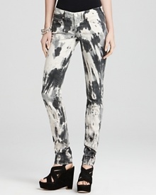 Go for bold in these True Religion skinny jeans, emblazoned with a bohemian-cool tie-dye print. Go for bold in these True Religion skinny jeans, emblazoned with a bohemian-cool tie-dye print.