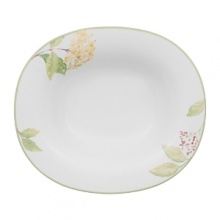 The Green Garland collection is composed of pure white fine china. Each piece features a light, fresh floral treatment in soft shades of green and yellow. Shape is always important and Villeroy & Boch, offering tableware pieces in this collection in round or oblong to create a decidedly modern approach. The Green Garland collection is composed of pure white fine china. Each piece features a light, fresh floral treatment in soft shades of green and yellow. Shape is always important and Villeroy & Boch, offering tableware pieces in this collection in round or oblong to create a decidedly modern approach.