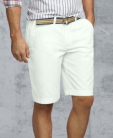 Laid back and relaxed, this classic chino short offers a refined choice for a warm weather day. Laid back and relaxed, this classic chino short offers a refined choice for a warm weather day.