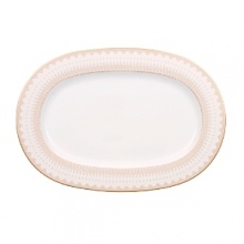 The Samarkand bone china collection by Villeroy & Boch combines stylish, exotic elements with timeless elegance. Precious golden bands and chains decorate this pure white bone china pattern. Warm ivory tones add a harmonious touch. Mix and match with coordinating Mosaic-designed pieces for a look that is truly your own. The Samarkand bone china collection by Villeroy & Boch combines stylish, exotic elements with timeless elegance. Precious golden bands and chains decorate this pure white bone china pattern. Warm ivory tones add a harmonious touch. Mix and match with coordinating Mosaic-designed pieces for a look that is truly your own.