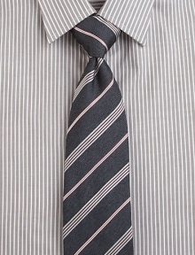A handsome design expertly crafted in fine Italian silk.About 3 wideSilkDry cleanMade in Italy A handsome design expertly crafted in fine Italian silk.About 3 wideSilkDry cleanMade in Italy