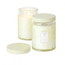 Voluspa's exquisite Eden & Pear collection blends ripe hosui pear with lemon vervaine and galbanum for an exceptional fragrance that scents your home with a bright and earthy elegance. Voluspa's exquisite Eden & Pear collection blends ripe hosui pear with lemon vervaine and galbanum for an exceptional fragrance that scents your home with a bright and earthy elegance.