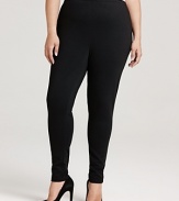 These essential Lafayette 148 New York leggings lend endless versatility to your new-season wardrobe.