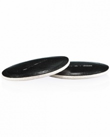 An ultra-soft flocked puff for application of Select Sheer. Provides quick, easy and perfect application. Has a high-style black synthetic leather backing. Non-washable, replace when required. Pack of two. An ultra-soft flocked puff for application of Select Sheer. Provides quick, easy and perfect application. Has a high-style black synthetic leather backing. Non-washable, replace when required. Pack of two.
