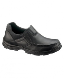 Strike the right balance between sporty style and relaxed chic when you slide into these double gored men's casual shoes from Hush Puppies. Strike the right balance between sporty style and relaxed chic when you slide into these double gored men's casual shoes from Hush Puppies.