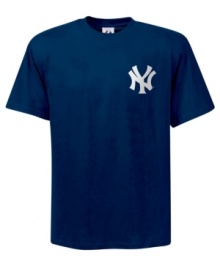 Team up! Get into the spirit of the season by supporting your New York Yankees with this MLB t-shirt from Majestic. Team up! Get into the spirit of the season by supporting your New York Yankees with this MLB t-shirt from Majestic.