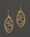 18K gold bubbles rise in Roberto Coin's elegant earrings.