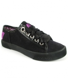 Comfy cute. Thick satin laces help these Linden sneakers from DKNY complement her fierce, fashionable style. Comfy cute. Thick satin laces help these Linden sneakers from DKNY complement her fierce, fashionable style.