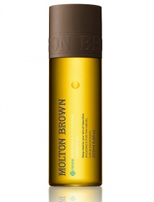 Designed for those times (and we all have them), when the skin looks neglected, dull, rough, listless and out of condition. Get an antidote. This shower oil is packed with Ardèche ambrusca grape-leaf and will leave you feeling deep cleansed, softened, toned, polished and re-invigorated. 6.6 oz. 