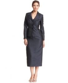 Take your look to stylish new lengths with Le Suit's elongated skirt suit. Delicate pleats at the lapels add a dramatic flourish to a well-cut jacket.