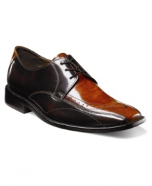 Searching for a fresh approach to polished, sophisticated oxfords? Look no further than these sleek bike toe men's dress shoes from Stacy Adams.